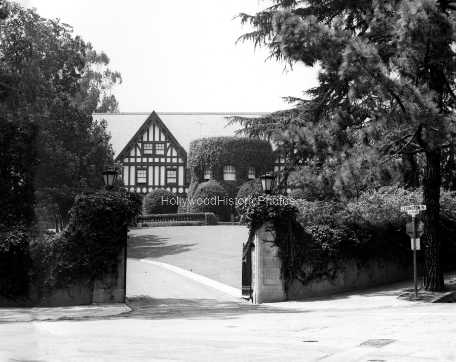 Burton Green Estate 1959 Located at 1601 Lexington Drive wm.jpg